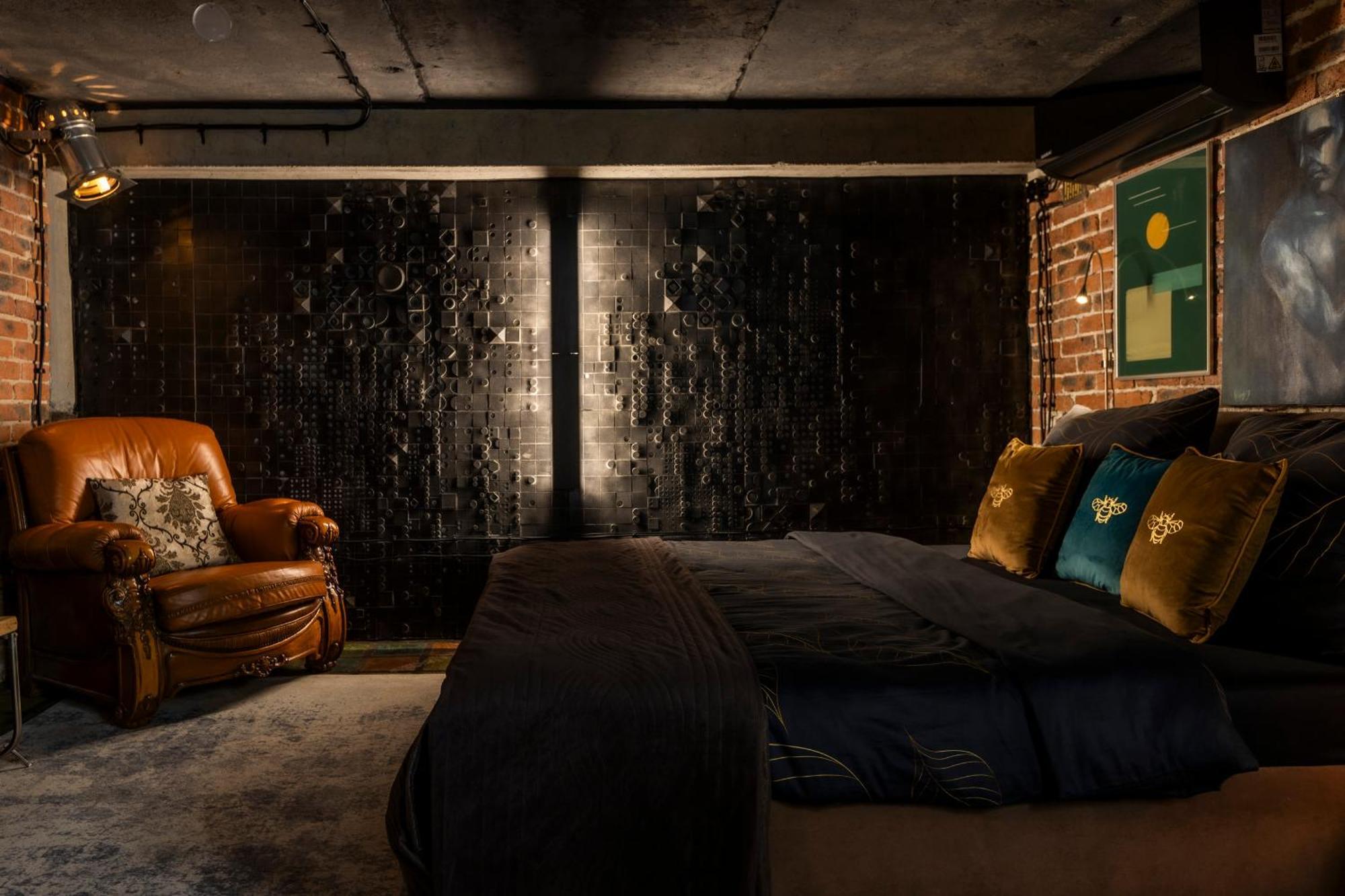 Fabryka Kobra Apartment